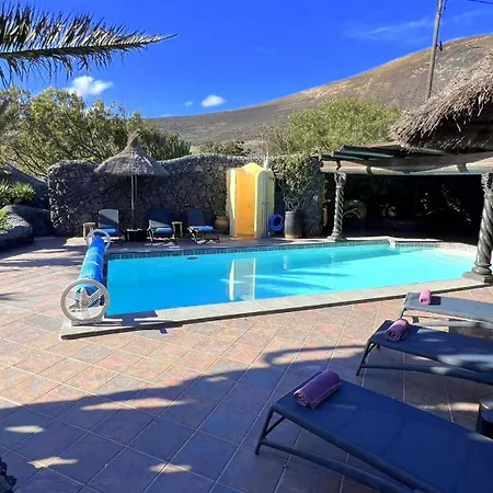 Feliz - Sauna, Beheizter Pool, Sonnenbett, Spielplatz, 2x2 M Bett Tatil Evi