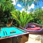 Сasa de vacaciones Feliz - Sauna, Beheizter Pool, Sonnenbett, Spielplatz, 2x2 M Bett